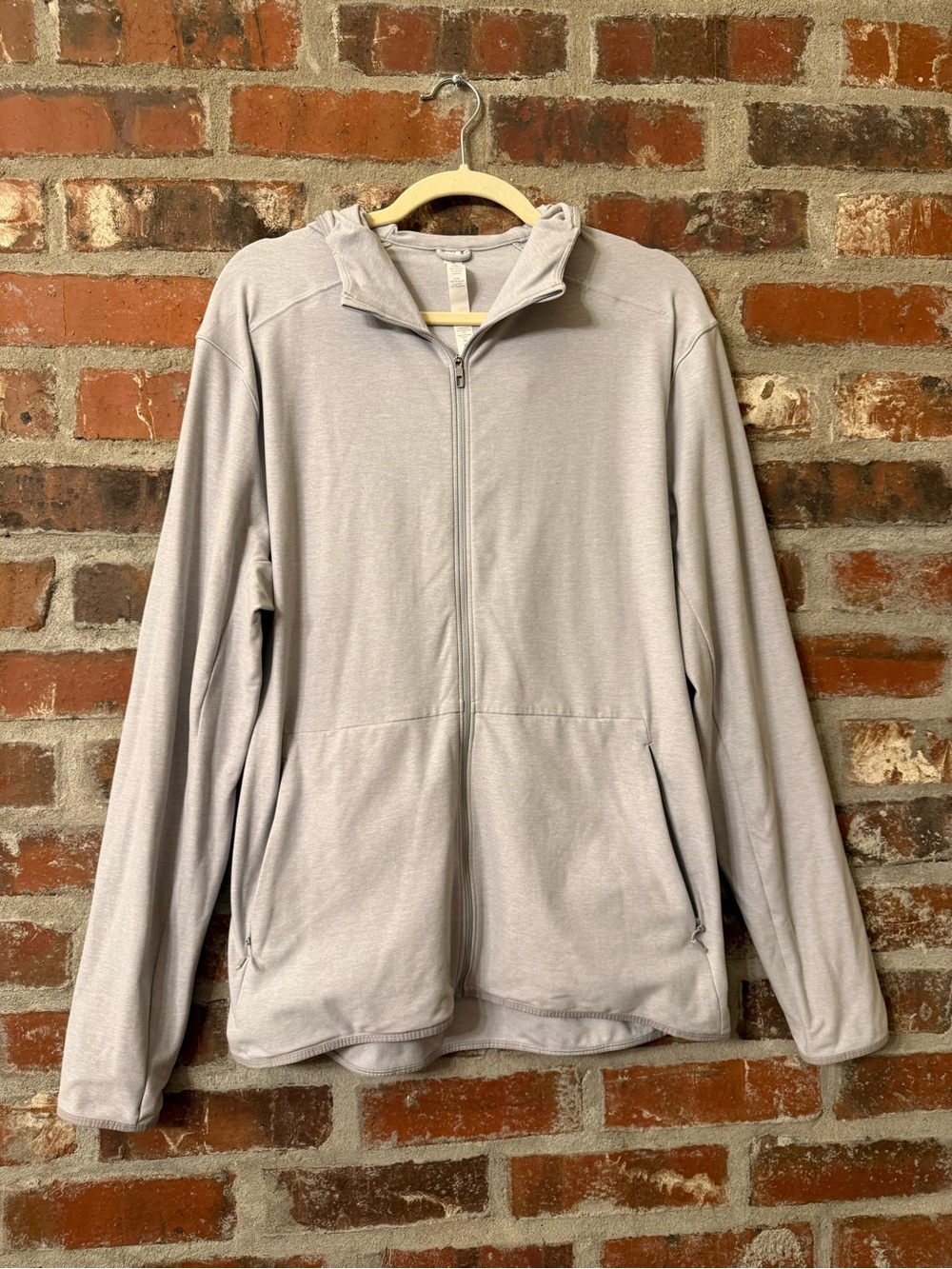 J35 - lululemon athletica Light Gray Full-Zip Hooded Pace Breaker Jacket